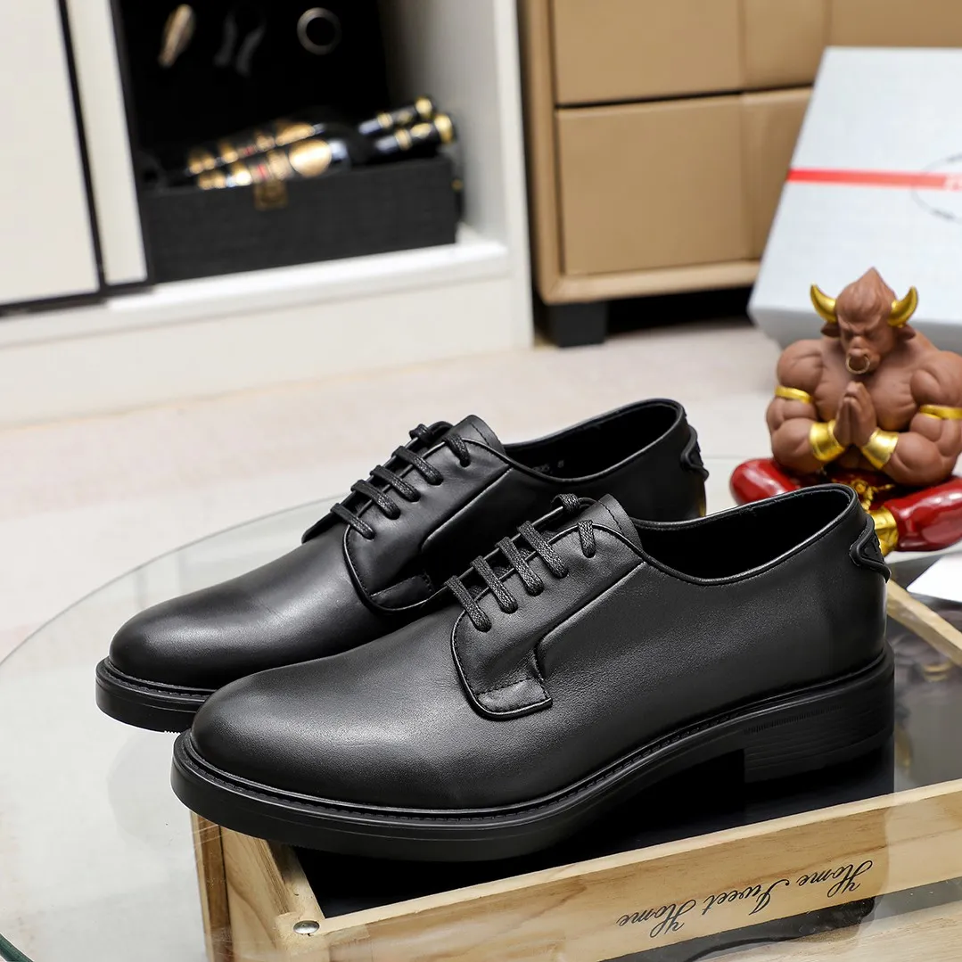 Men's shoes 💰620 💰💰🎩🎩【Prada】Counter 1:1⬆️original reproduction, absolute quality🆗original outsole, high-quality imported rubber, wear-resistant and non-slip, never degummed, upper material: imported first-layer cowhide➕anti-slip foam outsole, official website material, inner material: water-dyed leather lining, 3 colors available! Code number 38-44 (45. Can be customized)